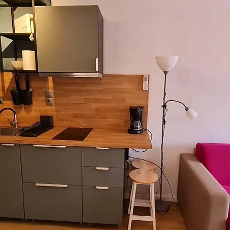 2 P 100 M De La Appartement