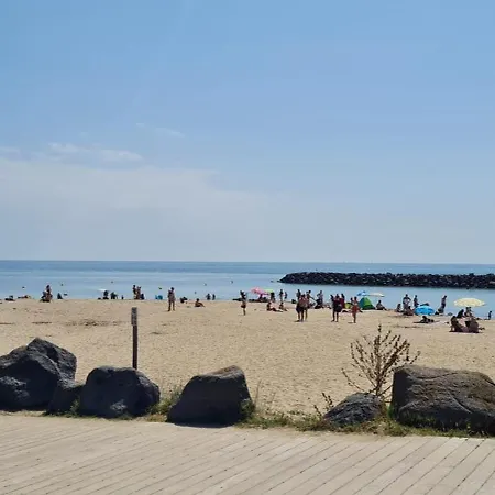 2 P 100 M De La Agde